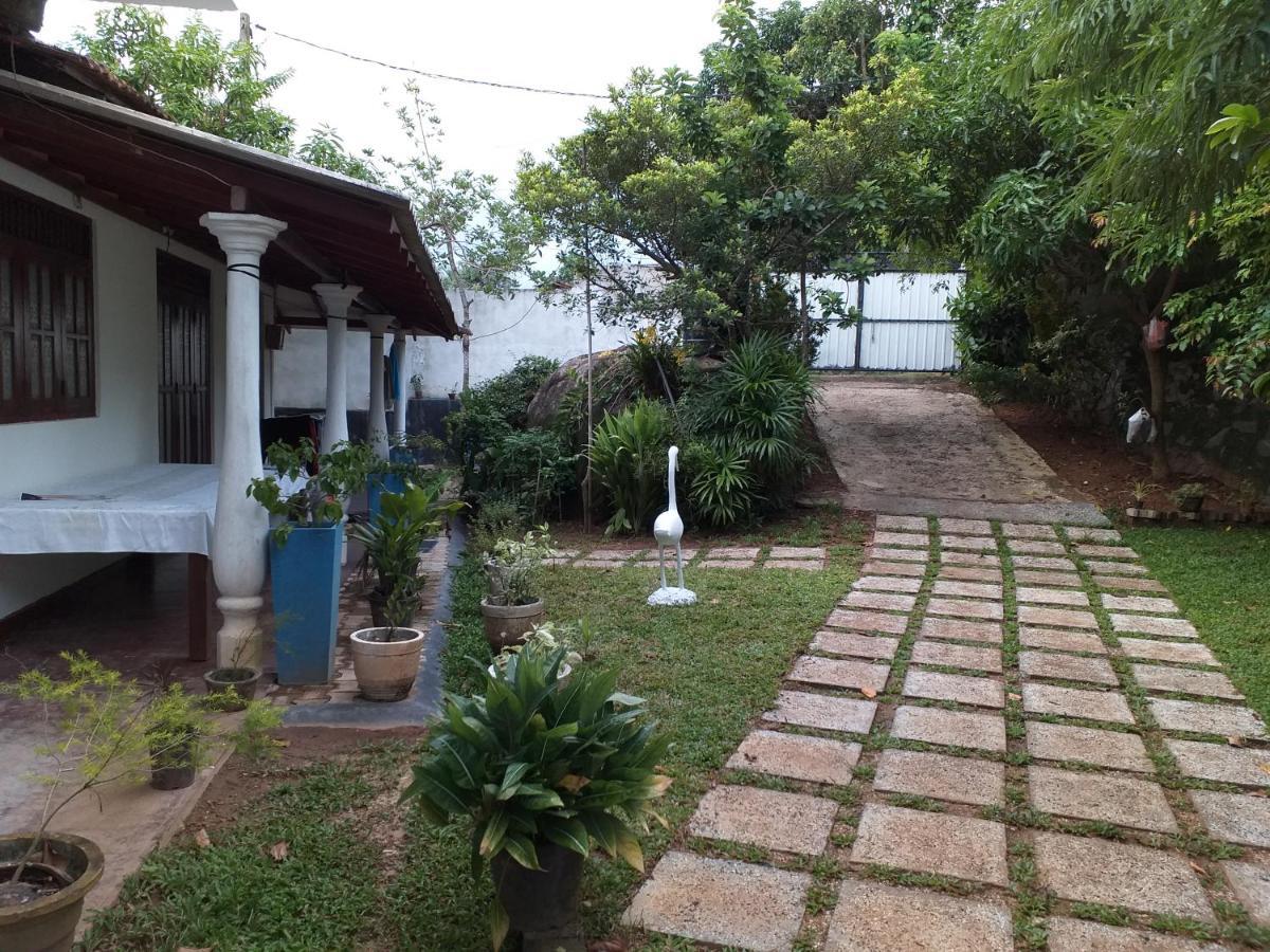 Sethun Villa Hikkaduwa Buitenkant foto
